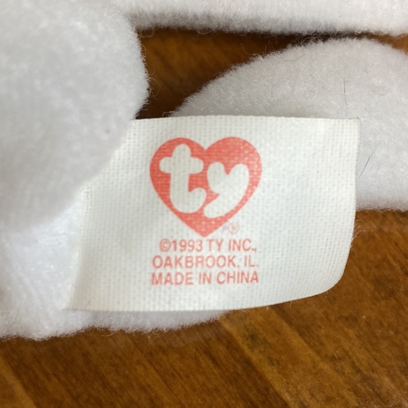 Teenie Beanie Baby, Maple the Bear with Canadian flag - Picture 7 of 7